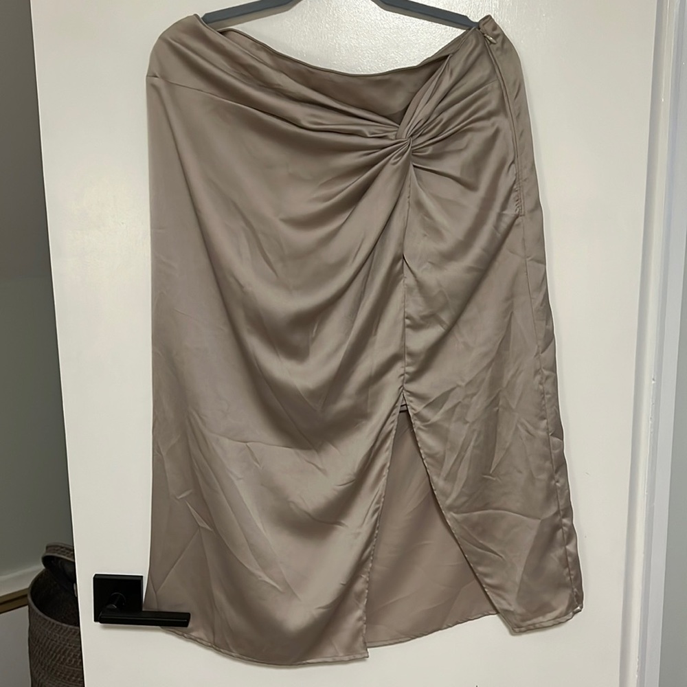 Abercrombie & Fitch Satin Midi Skirt